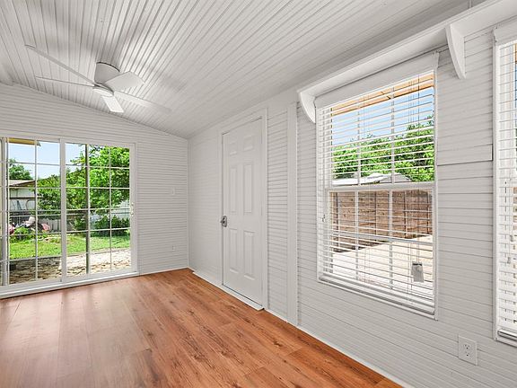 4th image of 15302 Spring Hill Ln #A