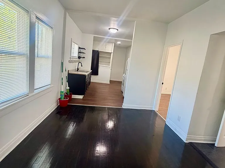 2435 Diamond Ave — Photo 7