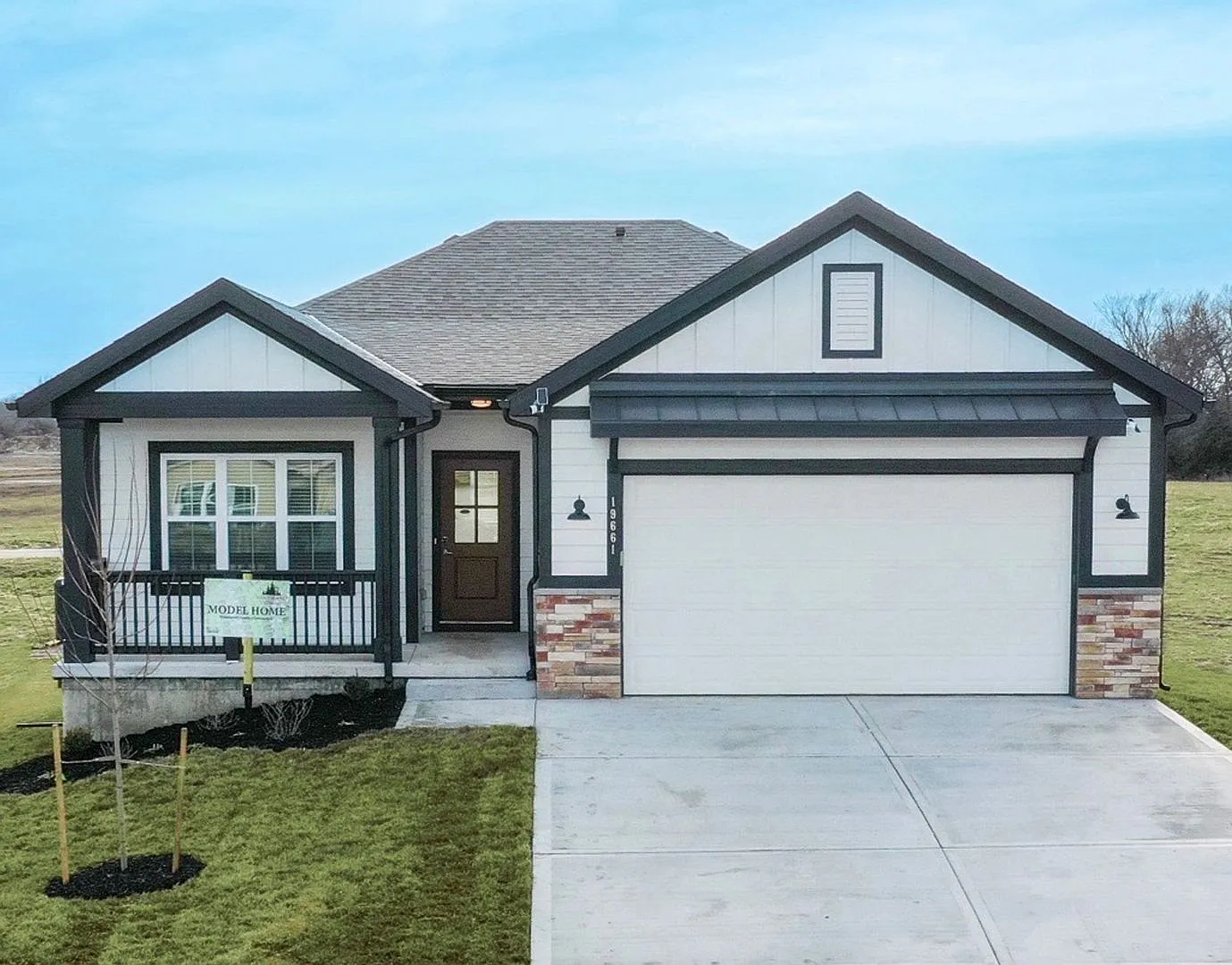 Modern 4 Bedroom In Spring Hill, Ks! Minutes From All Schools!! — Photo 1