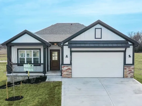 19947 Cornice St, Spring Hill, KS 66083