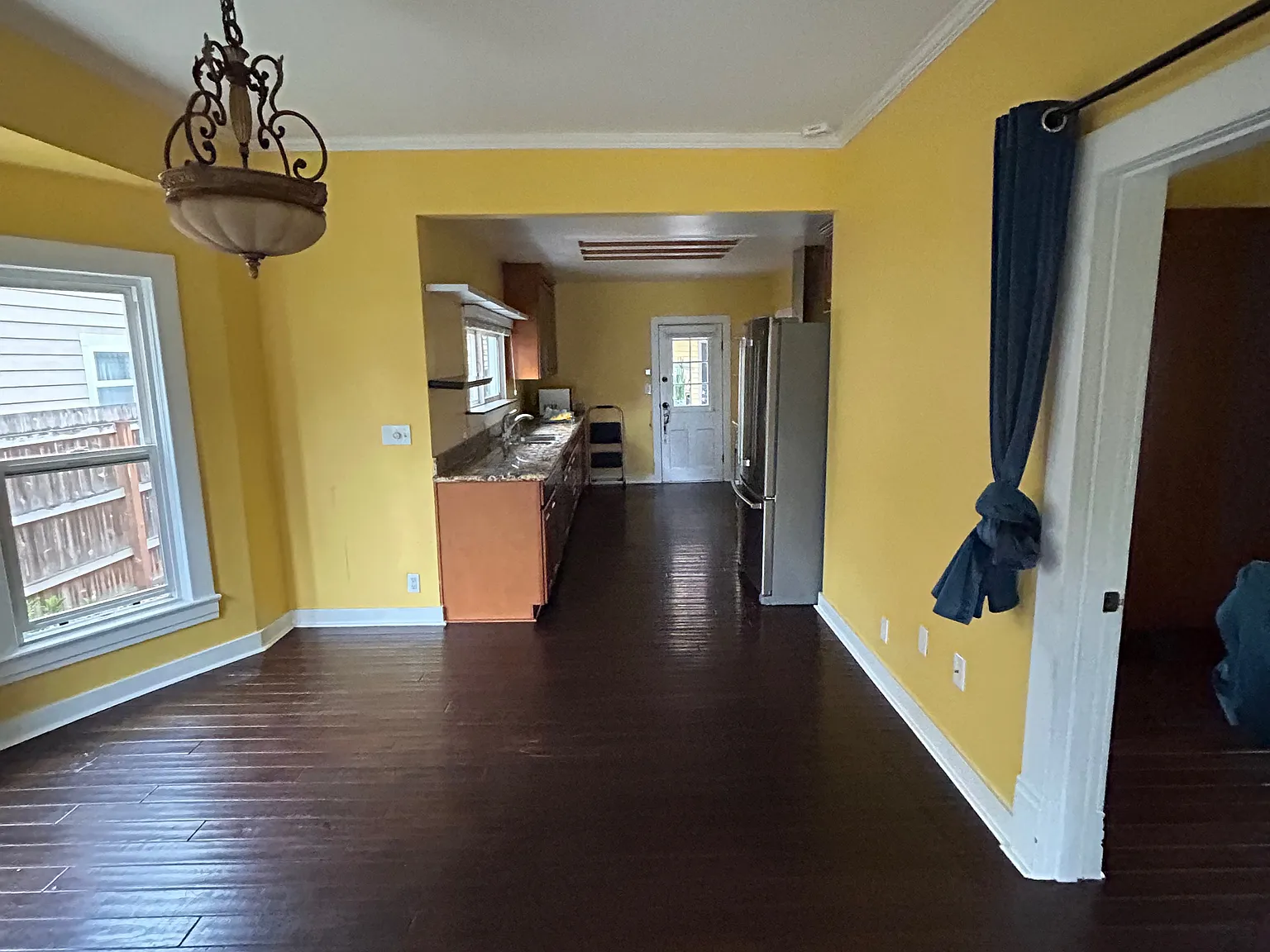 3 bed, 850 sqft, $3,200 — Photo 4