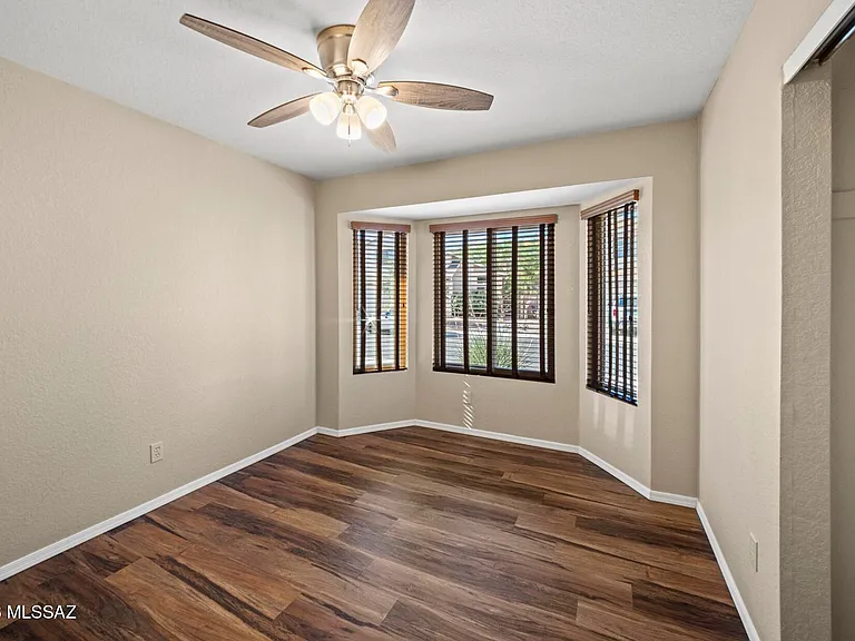 3067 W Country Hill Dr — Photo 15