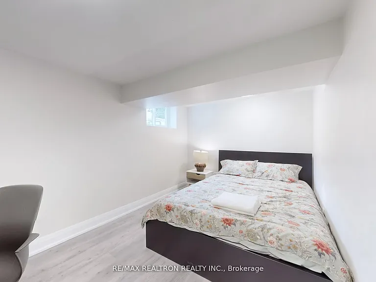 418 Marybay Cres #LOWER — Photo 21