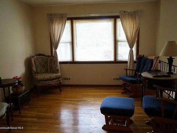 4th image of 1 Cherry Ct