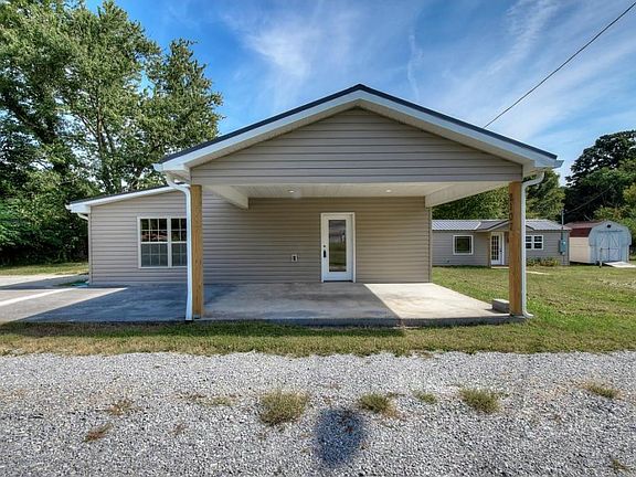 3rd image of 2109 Barnett Dr #0