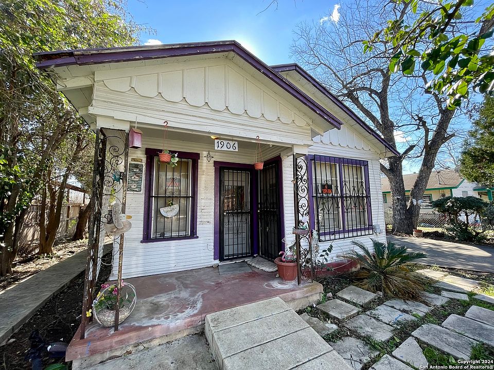 1st image of 1906 CHIHUAHUA ST