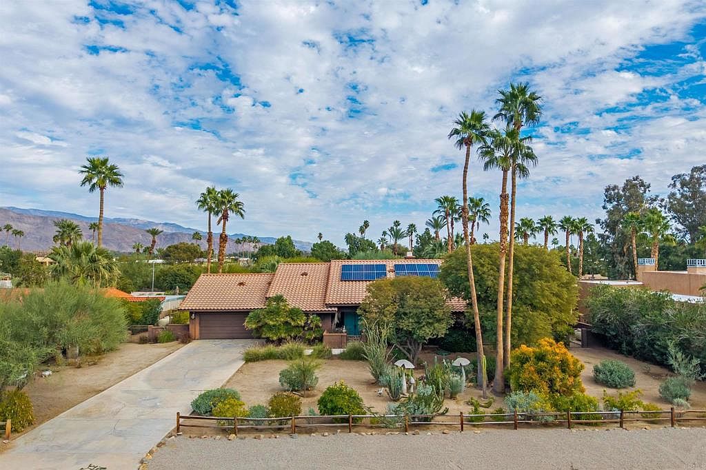 1511 De Anza Dr
