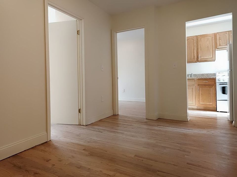 2nd image of 328 E 14th St #5D