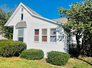 311 14th St, Charleston, IL 61920