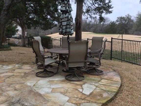 3rd image of 2714 Northview Dr