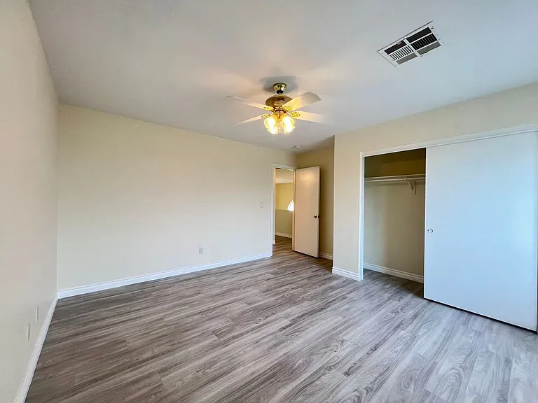8480 Garnet Peak Ct — Photo 17