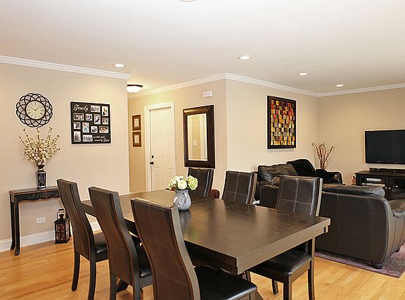 4th image of 523 Shadywood Ln