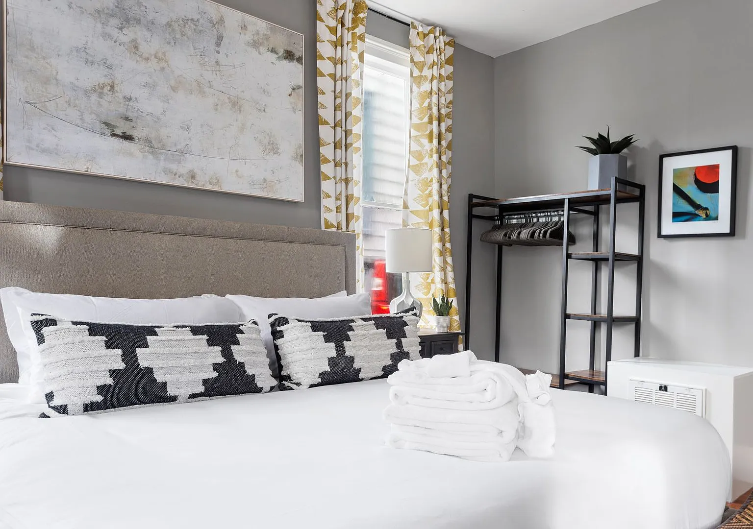 The Jade Suite- 234 Ashley Avenue, Unit A — Photo 3