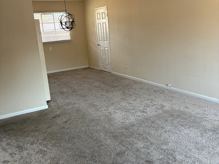 1222 Christine St NE — Photo 3