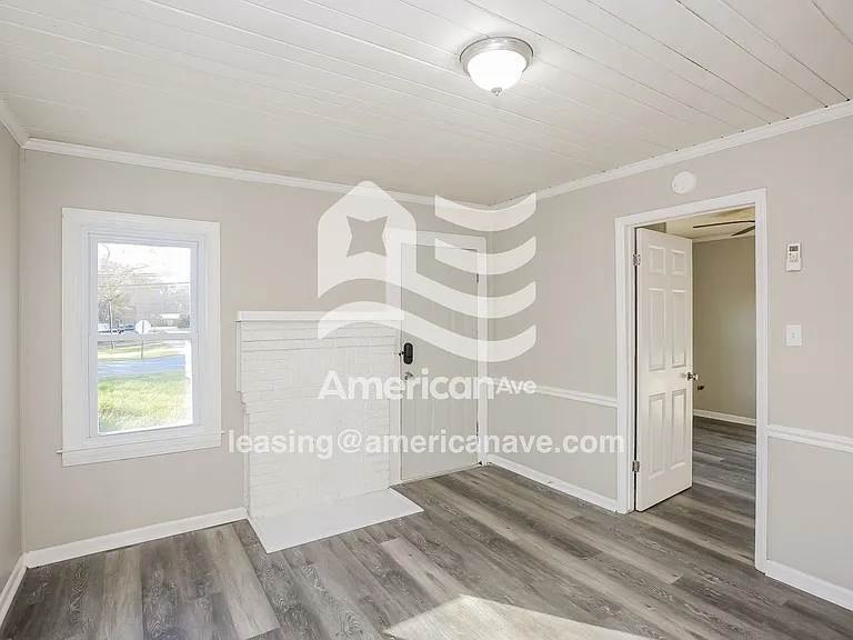 30587_004_living_room_13663436.jpg