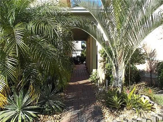 3 bed, 2.5 bath, 1501 sqft, $2,295 — Photo 3