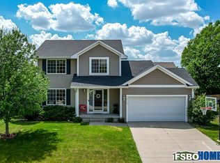 5812 NW 92nd Ct, Johnston, IA 50131
