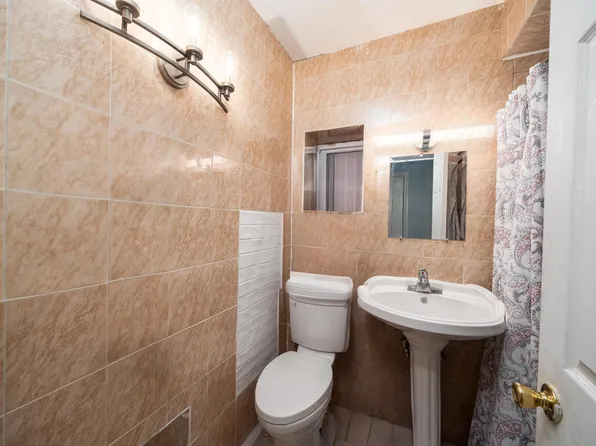 8222 Kennedy Boulevard image 4 of 8