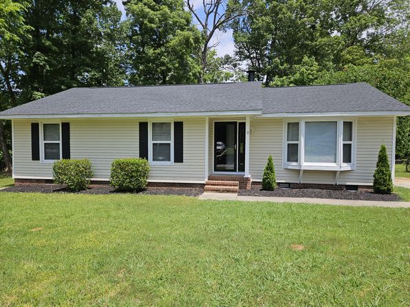 3 Chanter Ct