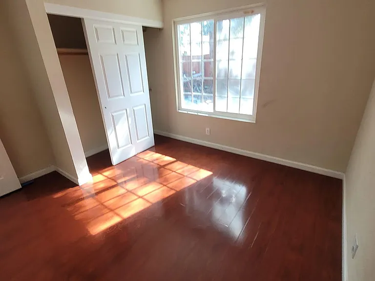 5084 Crandallwood Dr — Photo 9