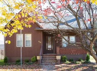 400 N Charlotte Ave, Waynesboro, VA 22980