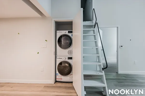 Rented by Nooklyn NYC LLC | media 82