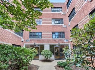 652 Washington St APT 6, Brookline, MA 02446