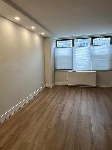 301 E 79th St #4D Photo 1