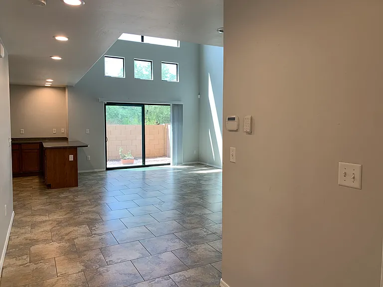 4181 N Fortune Loop — Photo 2