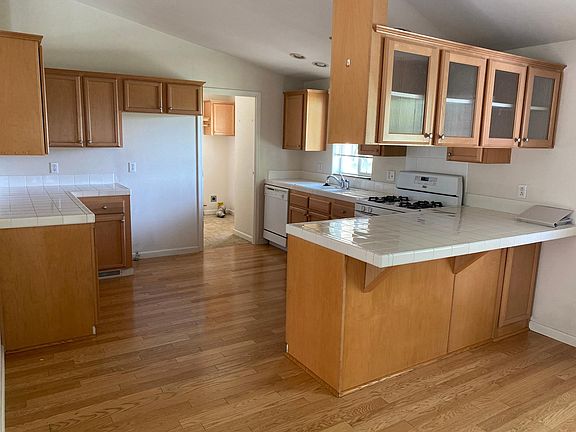 2nd image of 5163 E Fig Ave