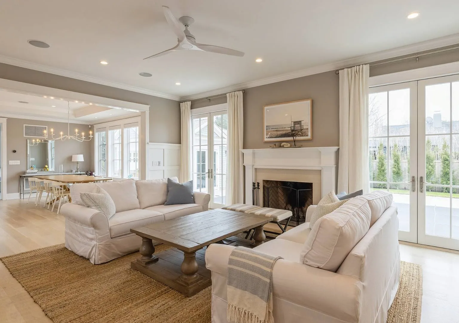 Brand New Five Bedroom Southampton Village — Photo 4
