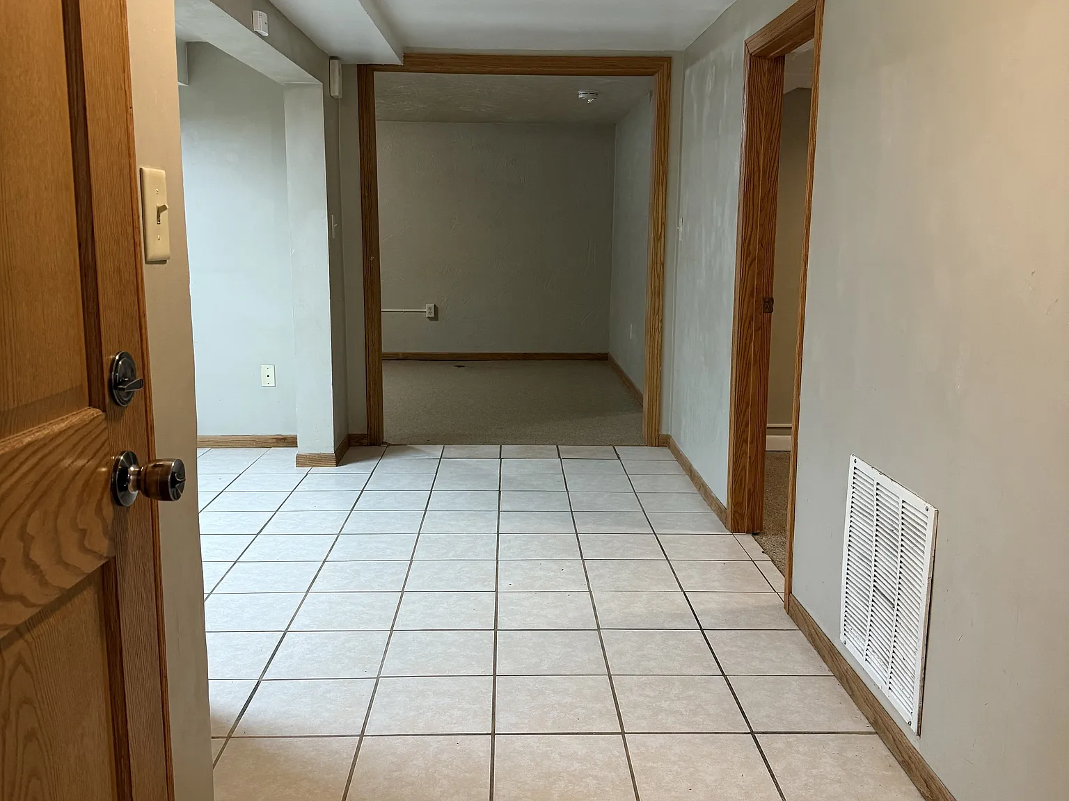 1036 Center Street - B — Photo 3
