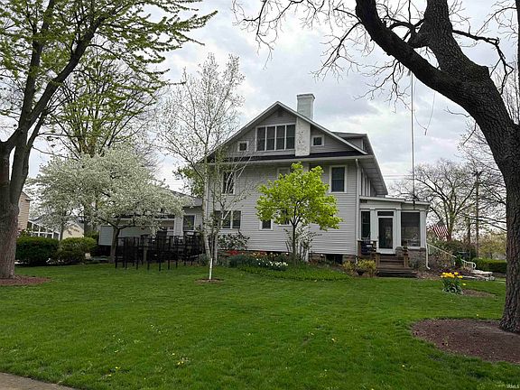 3rd image of 418 W Jefferson St