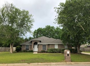 4835 Laurel Oak Dr, Pace, FL 32571