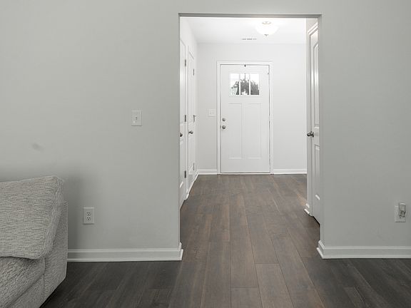 3rd image of 209 Republic St