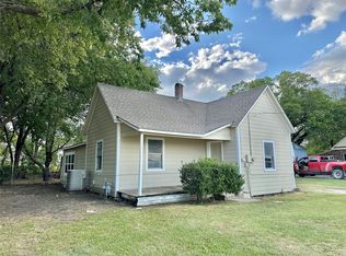 1009 Moran St, Gainesville, TX 76240