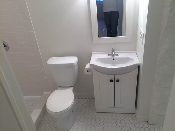 5th image of 40 Elmwood Ave #1B