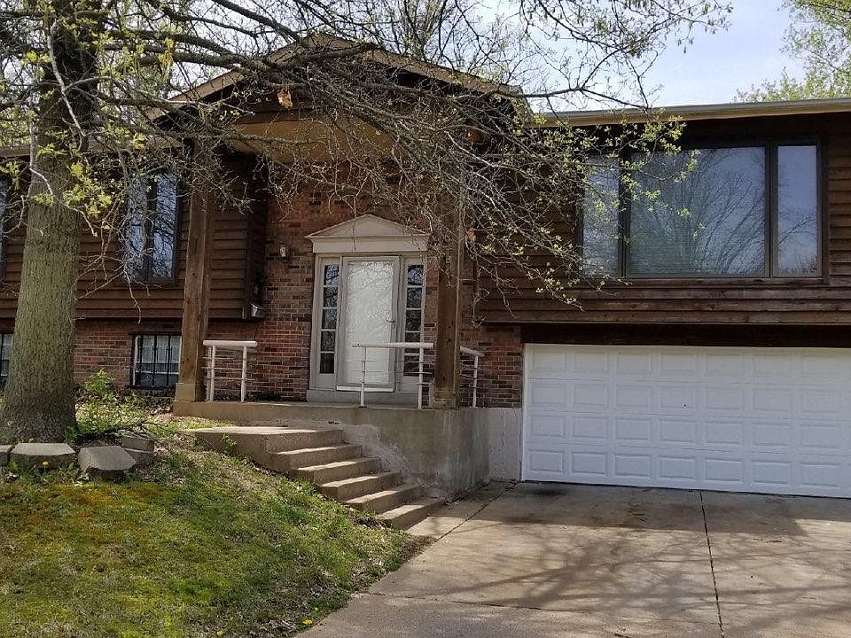 1st image of 3730 Seville Dr