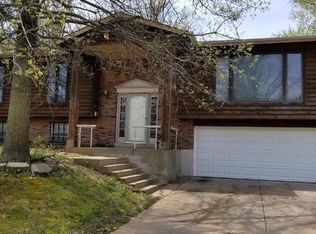 3730 Seville Dr, Florissant, MO 63033