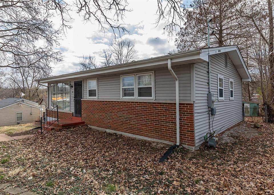 2nd image of 18 Connolly Dr