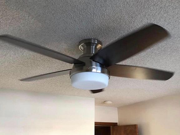 New ceiling light fans in kitchen and master bedroom.All new ceiling lights.