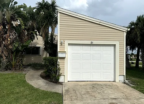 81 Emerald Ct Photo 1