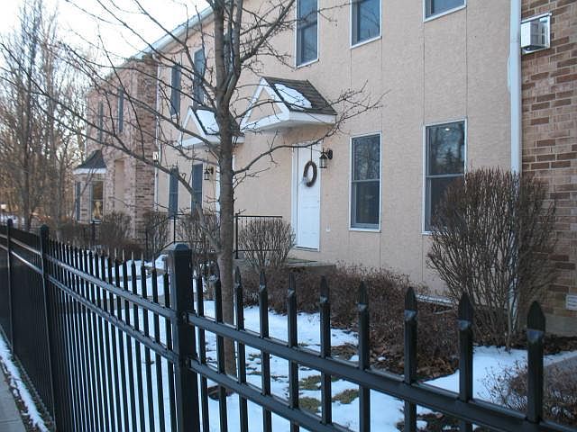 1st image of 9745 N Lucerne Ave