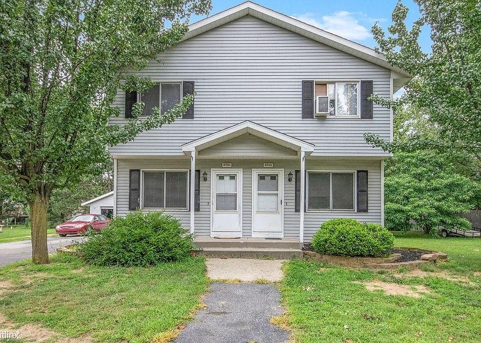 1st image of 3741 Mayfield Ave NE