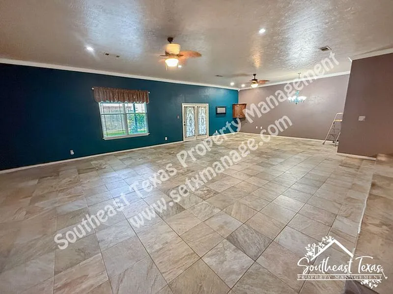 4 bed, 3.0 bath, 3770 sqft, $2,450 — Photo 3