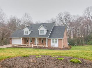 4846 Glen Hollow Ln NE, Hickory, NC 28601