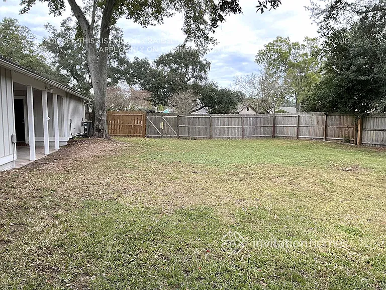 11093 Mandarin Station Dr E — Photo 16