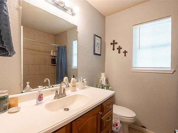 3rd image of 1218 Georgia St