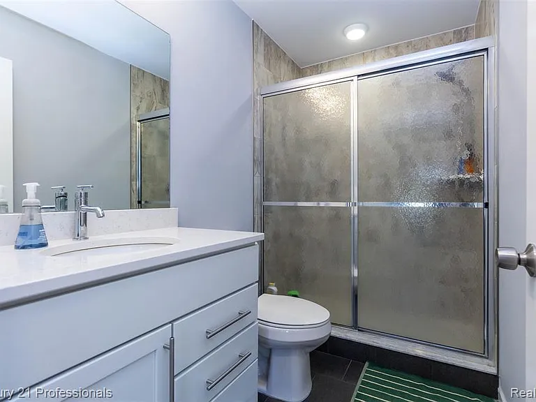 57 Kaprol Dr — Photo 19