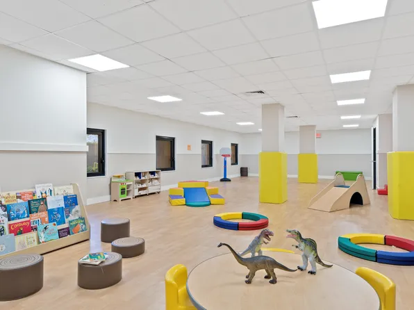 531 Main Street image 14 of 16